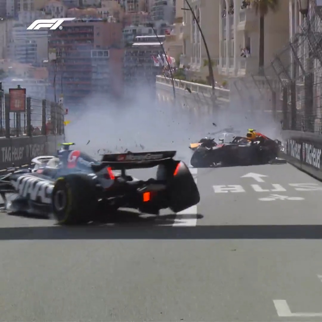 There's no margin for error in Monaco! 👀 A sizeable first lap crash in 2024 for Sergio Perez and both Haas cars of Kevin Magnussen and Nico Hulkenberg 🤯👇 #F1 #MonacoGP