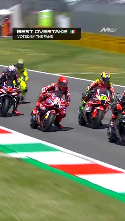 The rookie overtook the reigning World Champ and it didn't go unnoticed! 👀 The fans have voted it as the best overtake from the #ItalianGP 🇮🇹 🔥 #MotoGP