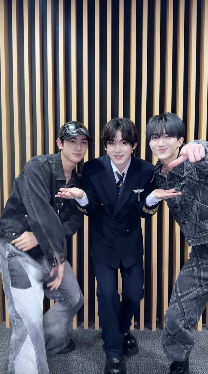 #HYUNGSEOK #KYUNGMUN 선배님 눈에 거슬리고 싶어 📸 #KickFlip #Kyehoon #My_First_Kick #눈에거슬리고싶어 #YOUNITE YOUNITE