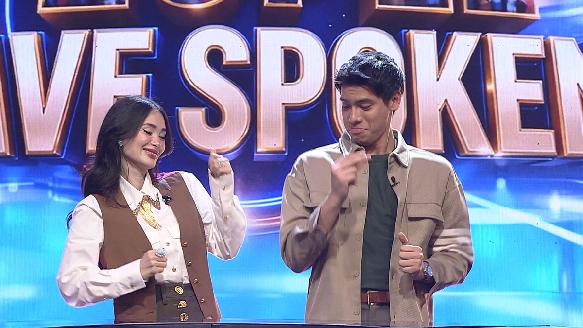 #ThePeopleHaveSpoken #Teaser: Simula na ng GAME SHOW na makikinig sa opinyon n'yo! 🤩 Maghaharap ang mga 'Unang Hirit' hosts na Team Sanzi—Susan Enriquez at Suzi Entrata-Abrera at Team Malyn—Mariz Umali at Lyn Ching! Maririnig din natin ang opinyon ng ating mga CELEBRI-PEEPS na sina Joy Barcoma at Baus Rufo! Ngayong June 6 na, Sabado, 6:15 PM sa GMA!