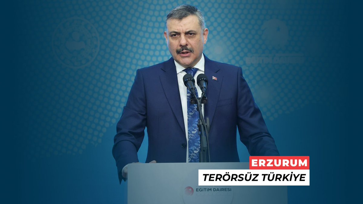 Bugün üzerinde hassasiyetle duracağımız ilk başlık, Terörsüz Türkiye hedefidir. Terör ve terörizm; etnik, ideolojik, siber ve organize suç yapılarıyla bağlantılı tüm biçimleriyle kamu düzenimizin yanı sıra; toplumsal birlikteliğimizi, ekonomik istikrarımızı ve milletimizin huzurunu hedef alan en büyük tehditlerden biridir. 40 yılı aşkın süredir mücadele ettiğimiz bölücü terör örgütü ve uzantıları, ülkemizin aydınlık geleceğine gölge olmuştur. Ancak devletimizin yurt içinde ve yurt dışında yürüttüğü kararlı mücadele neticesinde terör örgütü bitme noktasına getirilmiştir. Muhterem Cumhurbaşkanımız Recep Tayyip Erdoğan’ın liderliğinde başlatılan Terörsüz Türkiye süreci, bu meselenin ülkemizin gündeminden tamamıyla çıkarılması bakımından tarihi bir nitelik taşımaktadır. Terörsüz Türkiye vizyonu milletimizin huzurunu ve güvenliğini önceleyerek, Büyük ve Güçlü Türkiye ideali doğrultusunda atılan bir adım, kerim devlet aklının stratejik yaklaşımıdır. Atılan her adım binlerce yıllık devlet aklıyla atılmaktadır. Ancak altını çizerek ifade ediyoruz; Terörsüz Türkiye hedefi, güvenlikten taviz anlamına gelmez. Kamu düzeni ve güvenliğimize tehdit oluşturacak hiçbir duruma ve sınamaya izin veremeyiz. Bu noktadan hareketle mülki idare amirlerimiz bu politika doğrultusunda huzuru ve güvenliği daha da güçlü kılma adına her zamankinden daha fazla çalışmak ve gayret göstermek durumundadır. Şüheda toprağı olan bin yıldır vatan bildiğimiz ve ebediyen vatanımız olan bu topraklarda birlik, beraberlik ve kardeşlik içinde yaşamaya, istikbale hazırlanmaya devam edeceğiz.