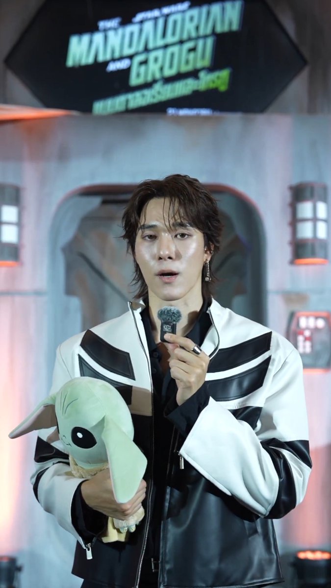 Greeting from Nani Hirunkrit to all fans across the GALAXY Our Thai voice of Stormtrooper invites everyone to enjoy this EPIC Adventure with #MandalorianAndGrogu in the Big Screen The Mandalorian and Grogu #แมนดาลอเรี่ยนและโกรกู วันนี้ ในโรงภาพยนตร์ #TheMandalorianAndGroguTH