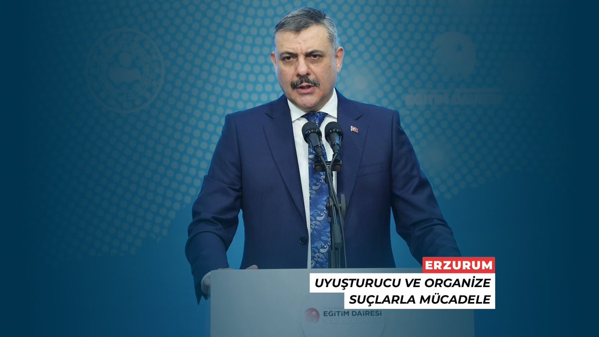 Uyuşturucu ve organize suçlarla mücadele, yeni güvenlik paradigmamızın en önemli alanlarından biridir. Uyuşturucu ticareti ve organize suç faaliyetleri; insanı, aileyi, toplumsal düzeni, kamu güvenliğini ve devlet otoritesini hedef alan çağımızın vebasıdır. Bugün yeni nesil organize suç örgütleri; teknolojik imkânlardan faydalanan, uluslararası bağlantılar kuran, farklı suç alanlarında faaliyet gösterebilen hibrit yapılara dönüşmüştür. Uyuşturucu gelirleri; kara para aklama, silah kaçakçılığı, düzensiz göç, dijital suçlar ve terör finansmanı gibi alanları da besleyebilmektedir. Göz aydınlığı çocuklarımız ve gençlerimiz ise bu tehdidin en hassas hedef kitlesidir. Dijital platformlar, çevrimiçi oyun ağları ve sosyal medya üzerinden oluşan manipülasyon alanları, suç örgütlerinin etki alanına girmeleri bakımından ciddi riskler doğurmaktadır. Bu nedenle mücadelemizi operasyonel boyutta sürdürürken aynı zamanda önleyici güvenlik anlayışıyla hareket etmek zorundayız. Yeni güvenlik anlayışımız; olay olduktan sonra müdahale eden değil, riski önceden gören, suçu oluşmadan engelleyen, veriyi analiz eden ve sahadaki koordinasyonu güçlendiren bir yaklaşıma dayanmaktadır.