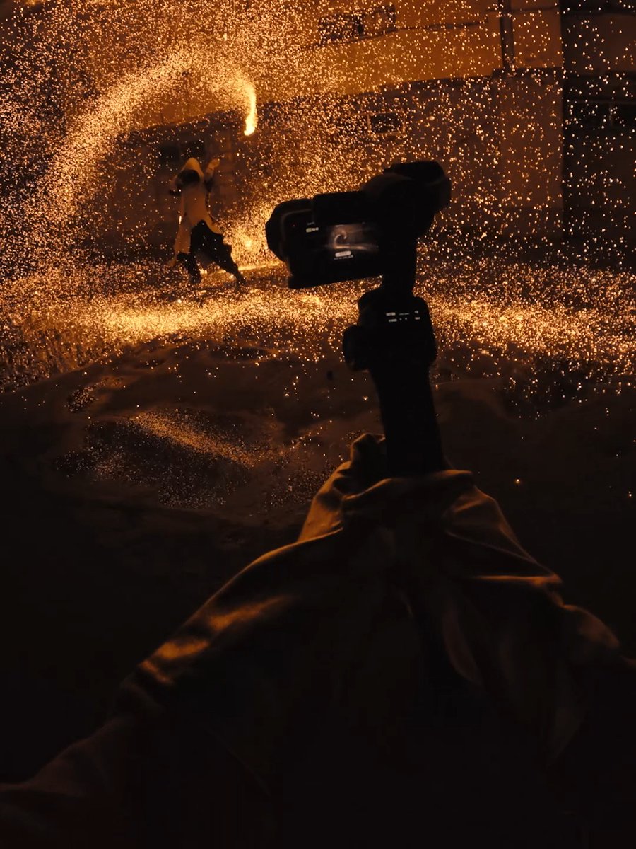 1-Inch sensor + 4K240 😍 #GoProMISSION 1 PRO is absolutely mesmerizing 👉 🎬 Captured by Arata Fukoe #GoPro #SlowMotion #SteelWool #Cinematic