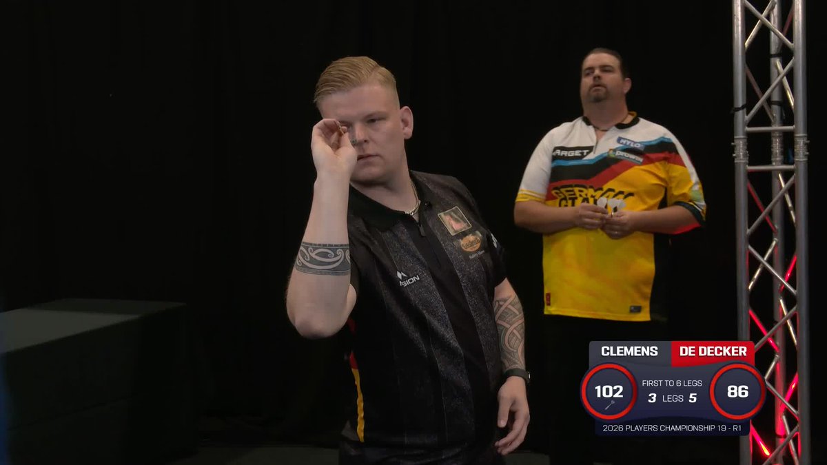 DE DECKER DOWNS CLEMENS! Mike De Decker goes double-double to bag an important 6-3 win over Gabriel Clemens, after a clinical performance from both players! 📺 #PC19