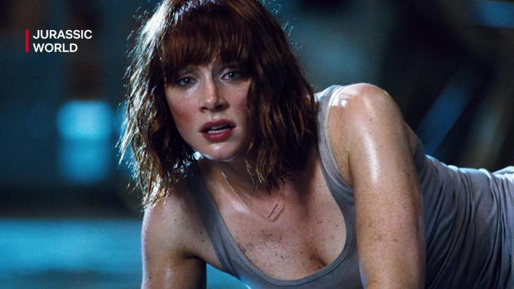 Sebuah cara nekat buat minta pertolongan: ngeluarin T-rex dari kandang 🦖