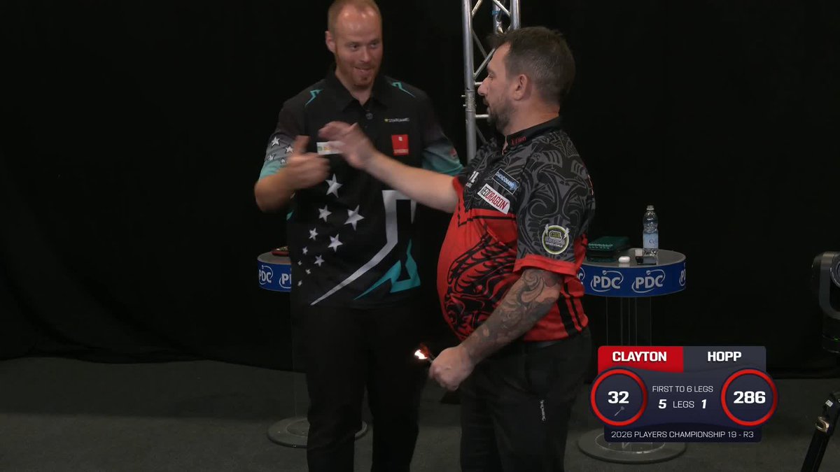 CLAYTON CRUISES THROUGH! Jonny Clayton produces an excellent display against Max Hopp, as the Welshman averages just shy of 104 in a 6-1 victory over the German! 📺 #PC19