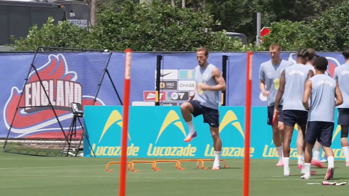 The England national team have begun training in the USA as their preparation for the World Cup begins 🏴󠁧󠁢󠁥󠁮󠁧󠁿🏆