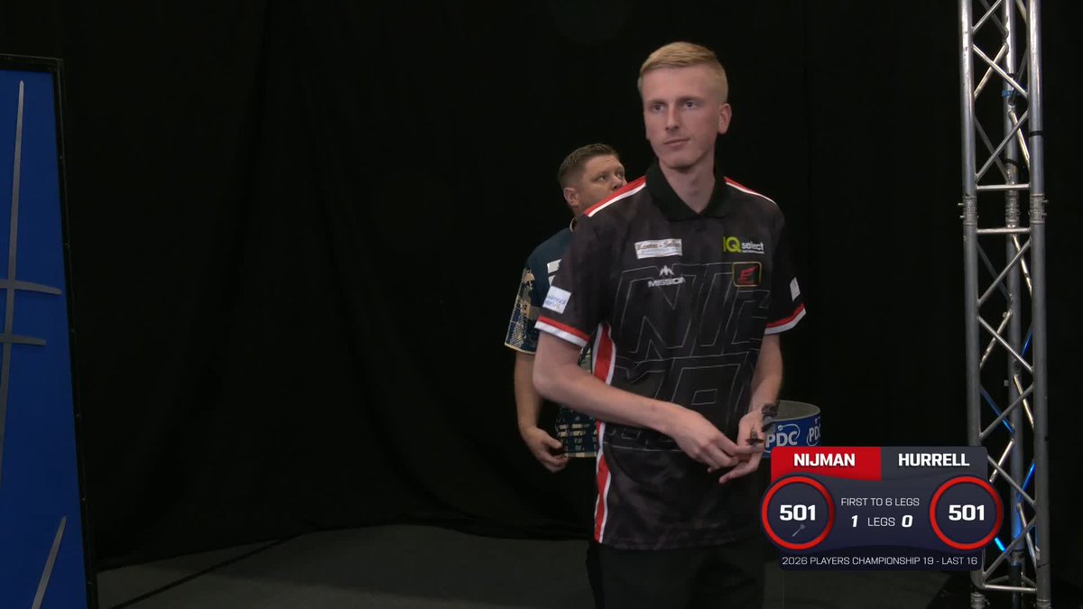 160 TO START! Wessel Nijman starts how he means to go on in this one, as the Dutchman pins a fabulous 160 checkout to break the throw of James Hurrell! 📺 #PC19
