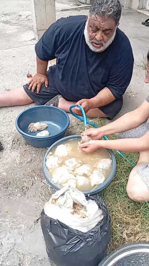 abi senin elinden pakette çikolata yenmez be😂