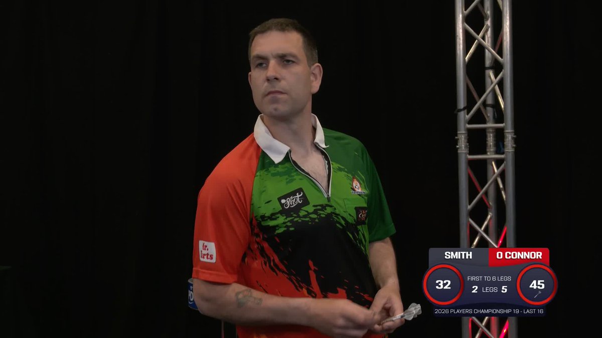 WILLIE WALLOPS SMITH! 🇮🇪 William O'Connor trumps Ross Smith 6-2 with a sparkling 108.11 average to reach the last eight 🌟 📺 #PC19