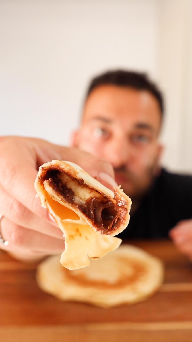 Crepes - Using crepe machine