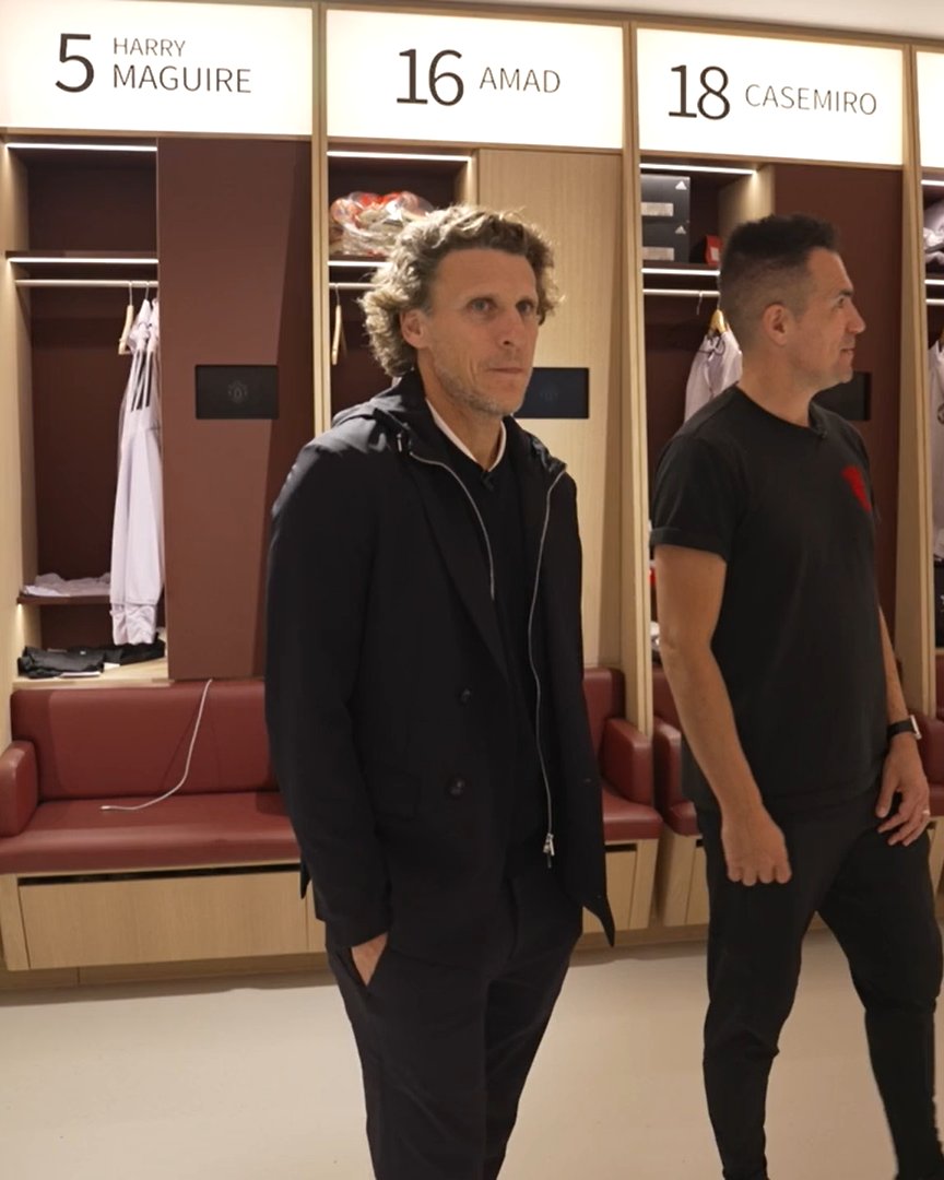 🇺🇾 Diego Forlán recently returned to Carrington for a special tour, over two decades on from his last visit...