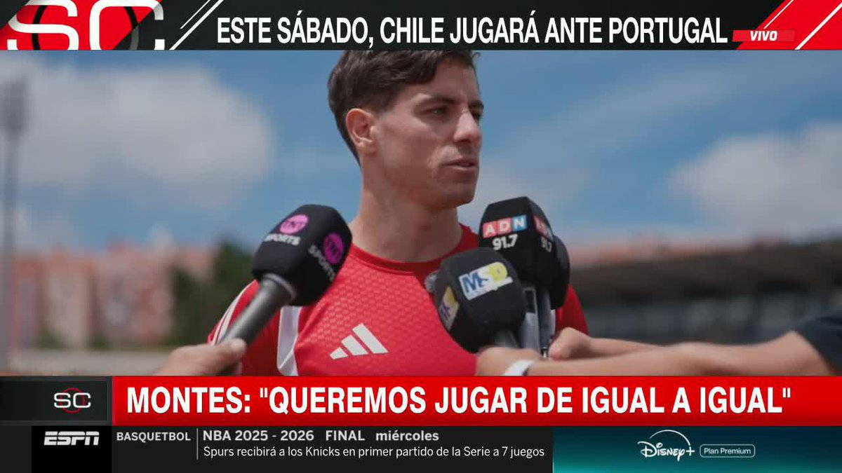 "QUE SE ILUSIONEN CON NOSOTROS, PORQUE QUEREMOS DARLE LA MAYOR ALEGRÍA, ASÍ COMO LO HIZO LA 'GENERACIÓN DORADA'" Clemente Montes y el presente de la Selección Chilena: "Es un proceso que hay que ir afianzando". ▶️ Mira #SportsCenter en el Plan Premium de #DisneyPlus