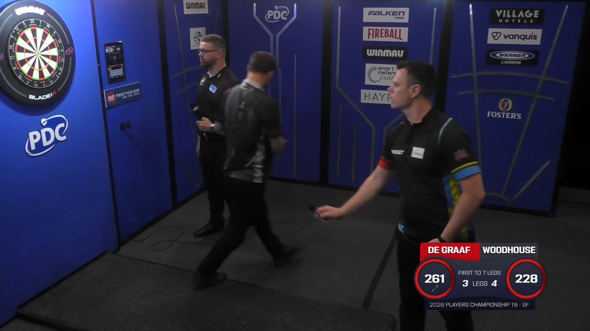 ANOTHER 170! 🎣 Jeffrey De Graaf that is insane! The Swede pins his second 170 in back-to-back matches, as De Graaf levels this contest up once again! 📺 #PC19