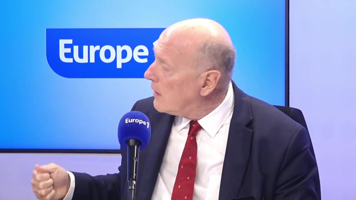 "Ma maquilleuse avait le ventre noué à l'idée de rentrer chez elle ! Ce n'est pas un métier très bien payé, elle n'habite pas en plein centre de Paris et elle était obligée de prendre sa voiture pour aller en banlieue" 🎙️ Renaud Girard, grand reporter, #Europe1Soir sur #Europe1