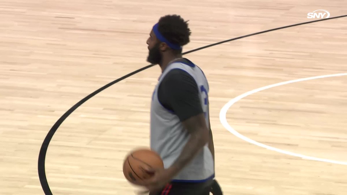 More looks at Mitchell Robinson practicing