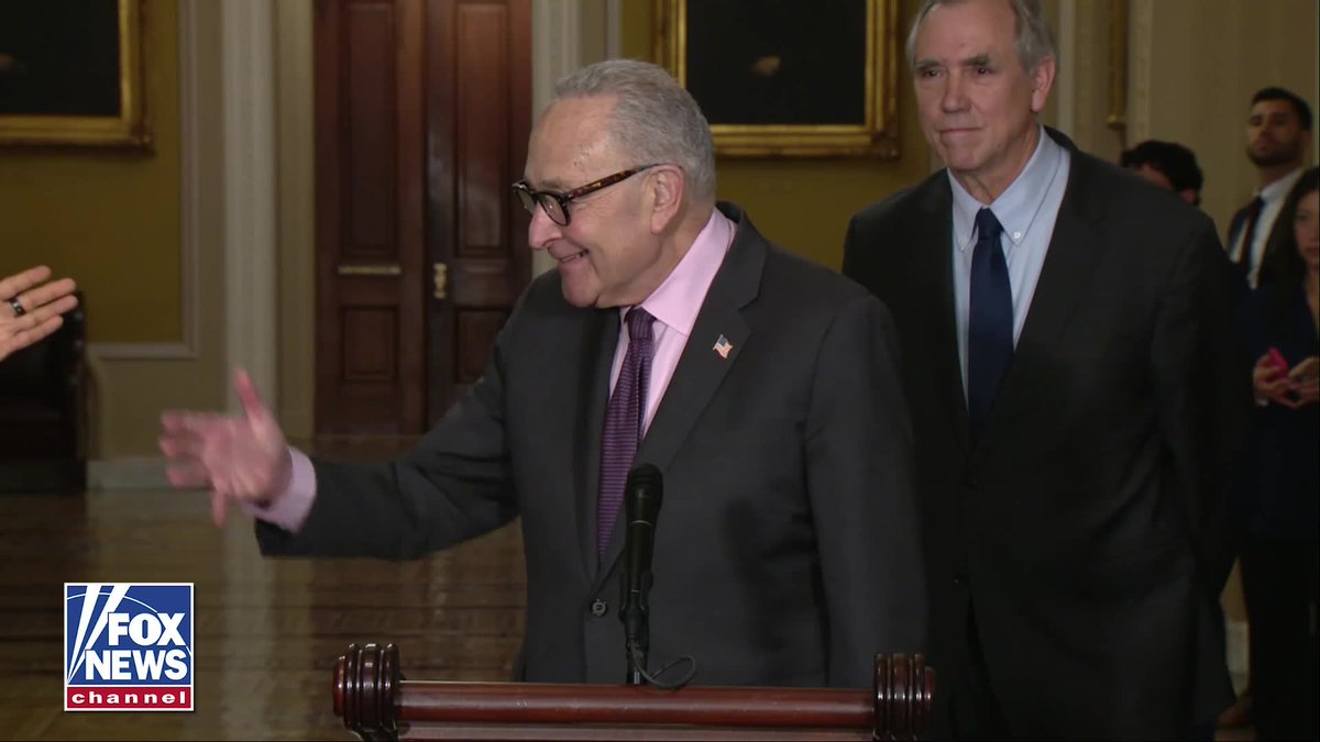 JUST IN: Senate Minority Leader Chuck Schumer doubles down on his endorsement of Graham Platner in his high-stakes race to flip Maine's Senate seat. "As I said I endorsed Graham Platner... We're going to beat Susan Collins and take back to the Senate."