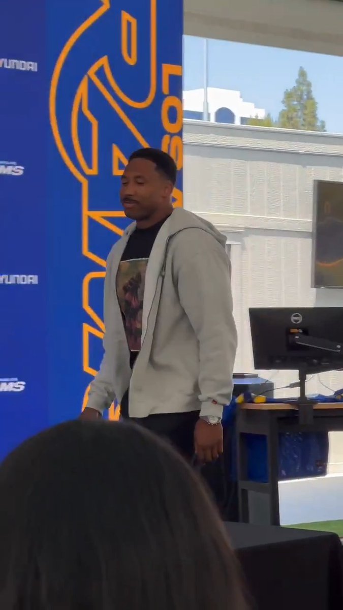 The Myles Garrett era begins in LA 🔥 (via Gilberto Manzano)