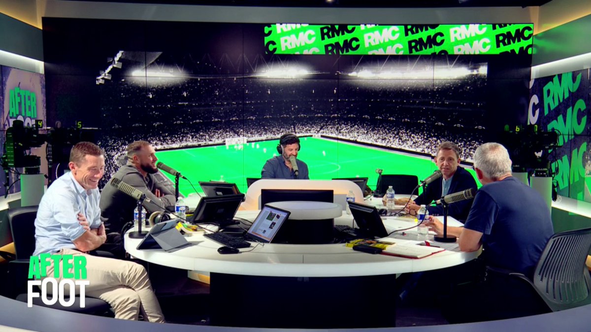 🗣️ "On n'arbitre pas de la même façon un Marseille-Lyon qu'un Lorient-Metz." 👏 Gilles Veissière, arbitre de légende, est en direct dans l'After !