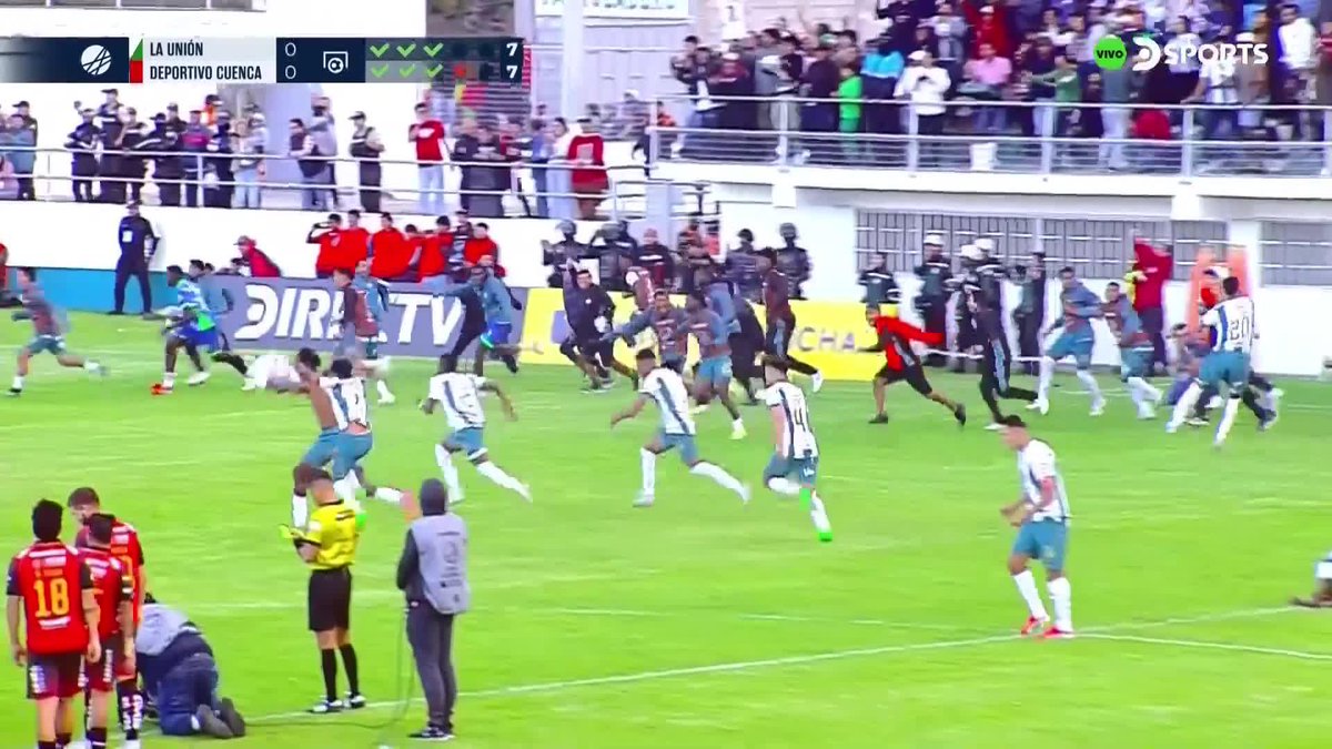 ¡LO FESTEJARON COMO UN TÍTULO! Luis Lastra convirtió el penal decisivo y le dio la clasificación a La Unión a los octavos de final de la #CopaEcuadorEnDSPORTS.