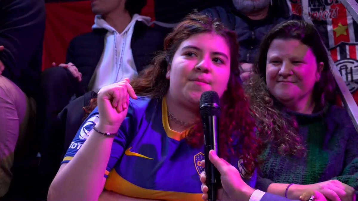 "Que se haga hombre y fume cigarrillos como la gente" ✍️🏽Tribubostera (avalada por el Galgo Galati) opina sobre Rodrigo De Paul vapeando