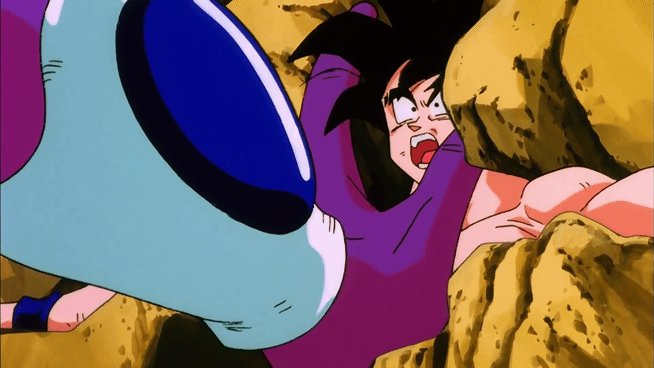 Cooler Pisotea a Goku