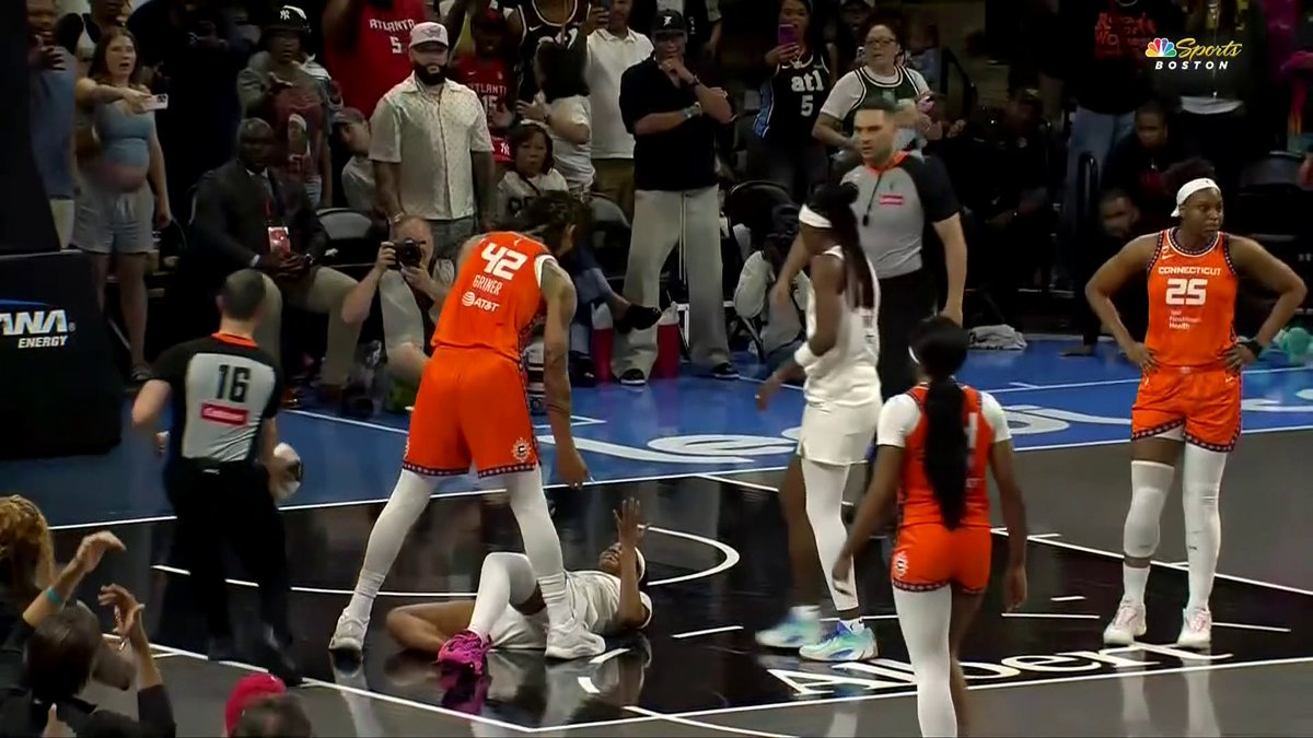 Brittney Griner received a Flagrant 1 for this play against Angel Reese.