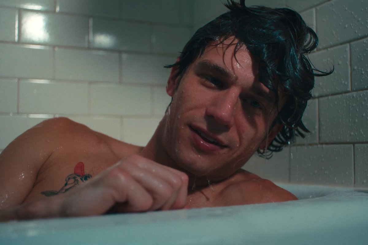 A man in hot water. Literally. #MaximumPleasureGuaranteed — Now Streaming