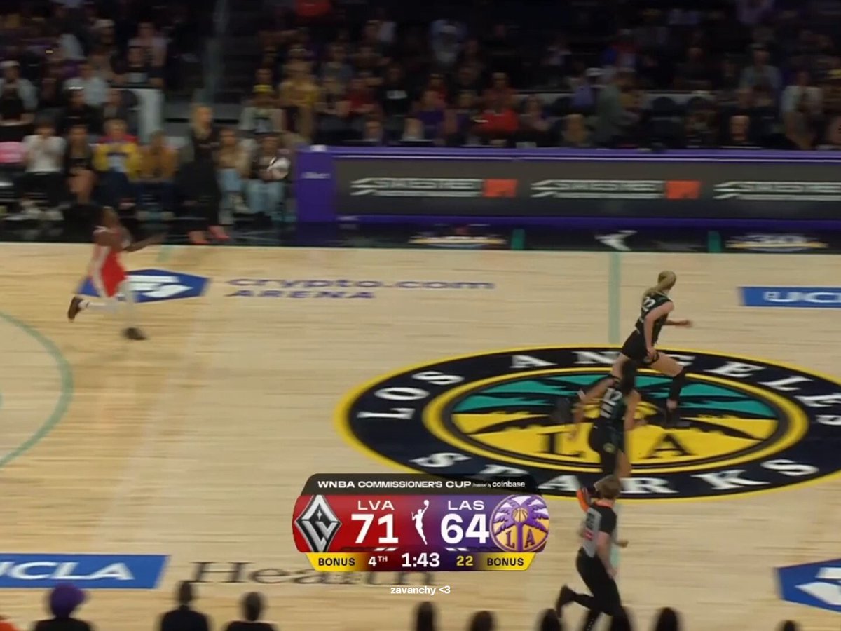 This Jackie to A'ja play gave me chills, mane. A'ja's "AND FUCKING ONE" roar like FAWKKKK