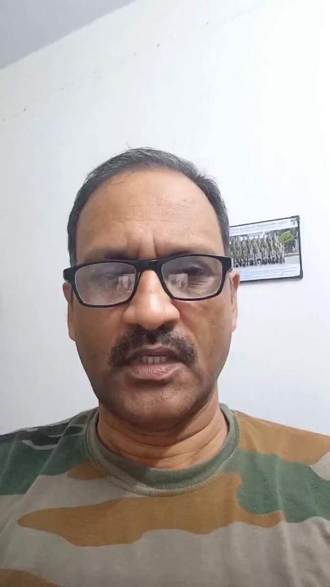 ये भदोही जिले का फ़ौजी इतनी गलतफहमी में है इनको लग रहा है ऐसे वीडियो बनाने से और मुख्यमंत्री जी अपील करने से इनको अपनी ज़मीन मिल जाएगी, इनको शायद ये नही पता कि कब्जा करने में कितना सिस्टम और तंत्र लगता है। जाओ जाके बॉर्डर पे देश की सीमा की रक्षा करो!!