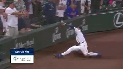 Colt Emerson ends the game with an unbelievable catch! The Seattle Mariners have won EIGHT straight!