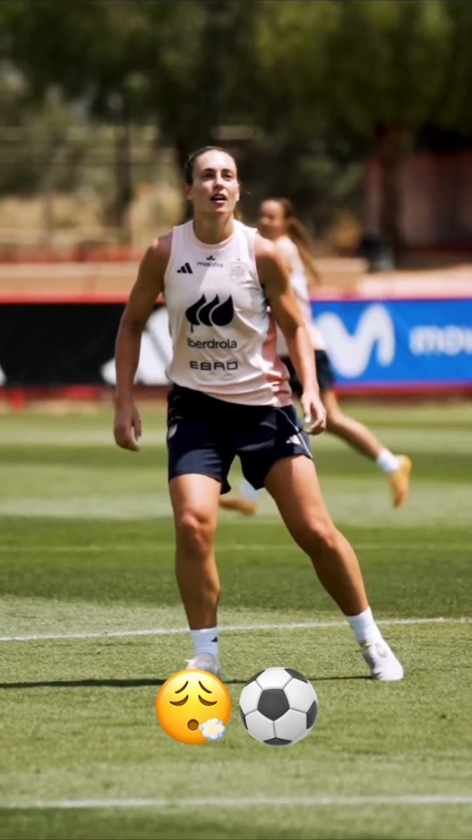 La magia de Alexia Putellas.😮‍💨⚽️ (Vía @sefutbolfem/ig)