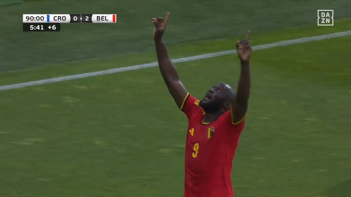 Ça me tue t'as Witsel 37 ans qui récupère, Vanaken 33 ans qui te mets Lukaku 33 ans sur orbite et qui finit parfaitement. Nos vieux ont du talent 👴🏻✨