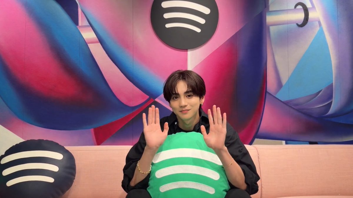 ◤New Release◢ #HOKUTO が1stアルバム "JUKE BOX" をリリース✨ ⠀ はじめてのラップにも挑戦！ 《音楽のおもちゃ箱》のような 楽しい1枚に身を委ねて🎶 ▶︎ ⠀ 吉野北人／HOKUTO HOKUTO Staff #JUKEBOX