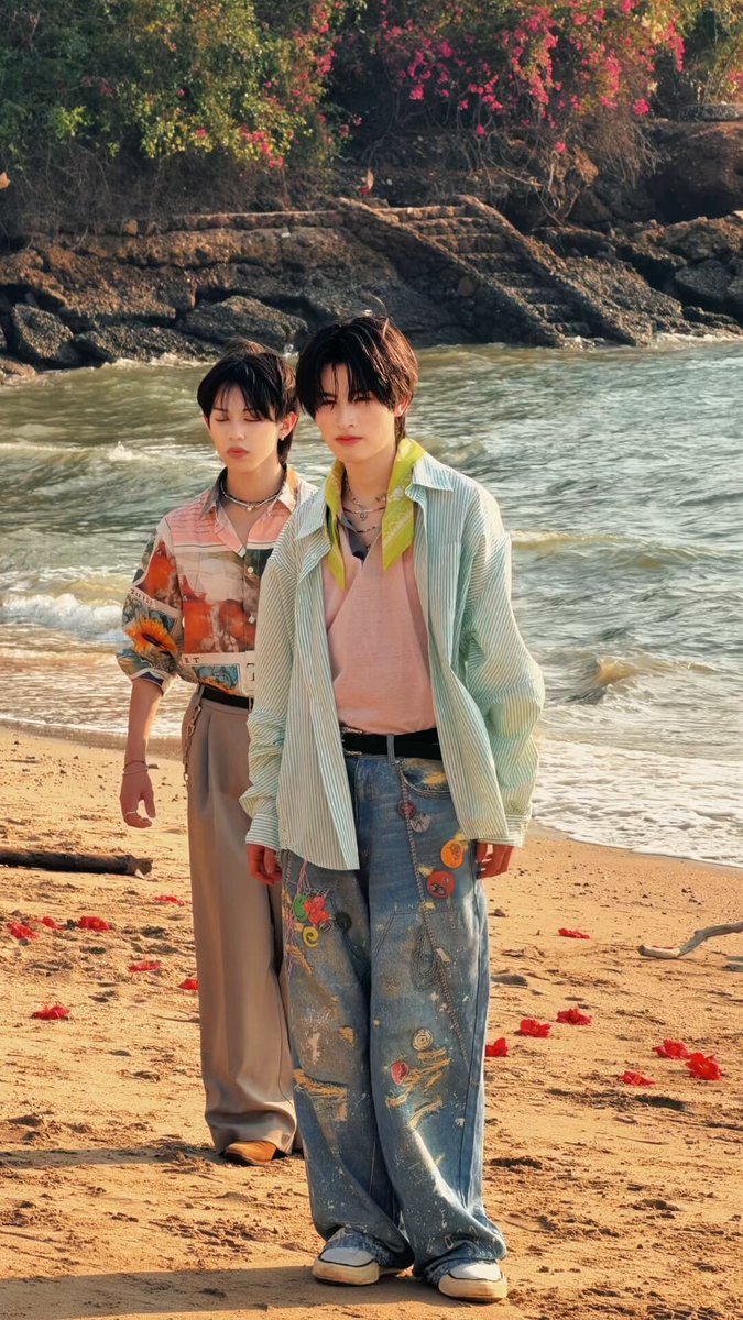 #AAashirakorn makes my heartbeat go dum-dum 💗🌊 #LILxNEXxAA_LOCA #初夏LOCA #LILLEAGUE #BUSbecauseofyouishine