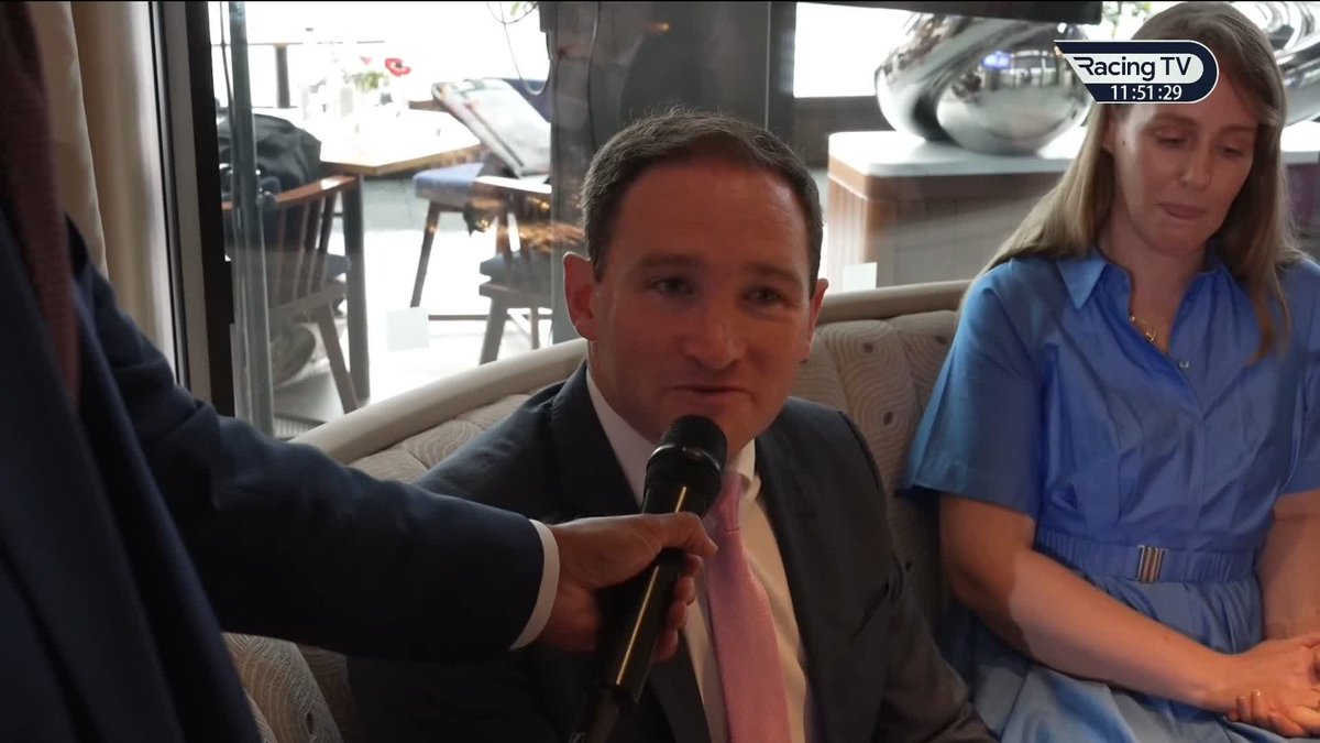 🗣️ "I think we're going to stay the trip very well." Onwer Kevin Blake James J Braddock is delighted with the rain hitting Epsom &amp; the draw in stall 13