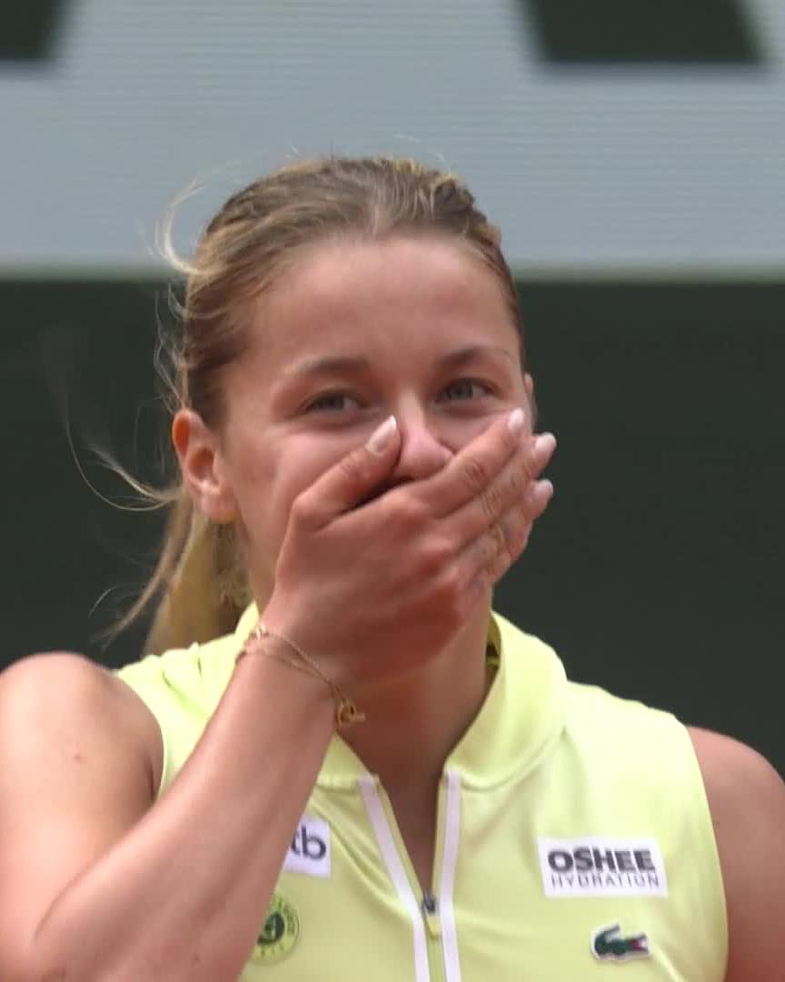 What a moment for Maja!! The dream run continues for the world No.114 ✨ #RolandGarros