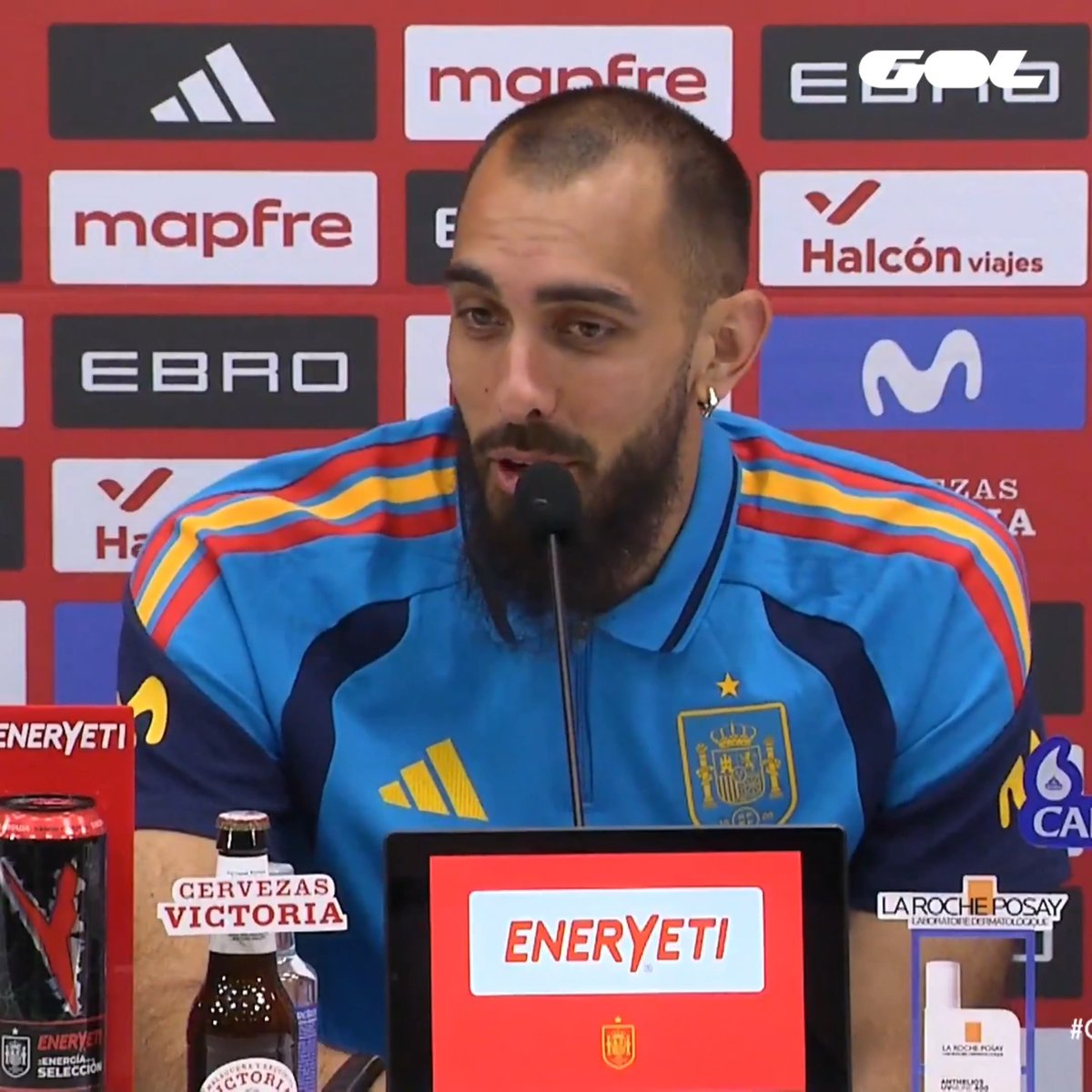 🥹 Borja Iglesias y el trabajo como emblema en la Selección Española Masculina de Fútbol: ❤️ "Nunca he sido mucho de prometer cifras. Mi intención es venir a trabajar con una sonrisa y siempre sumar" 🫂 "Si tengo oportunidades, las aprovecharé y, si no, animaré desde fuera como el que más"
