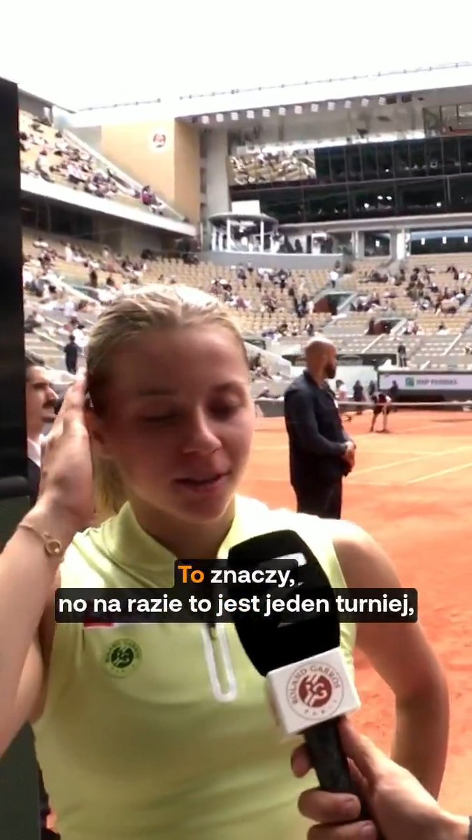Maja, jesteś 𝑾𝑰𝑬𝑳𝑲𝑨❗🇵🇱 Polka dostarczyła dziś nam sporo emocji, ale przede wszystkim wciąż 𝐳𝐚𝐝𝐳𝐢𝐰𝐢𝐚 cały tenisowy świat 🤩 #RolandGarros #RG2026