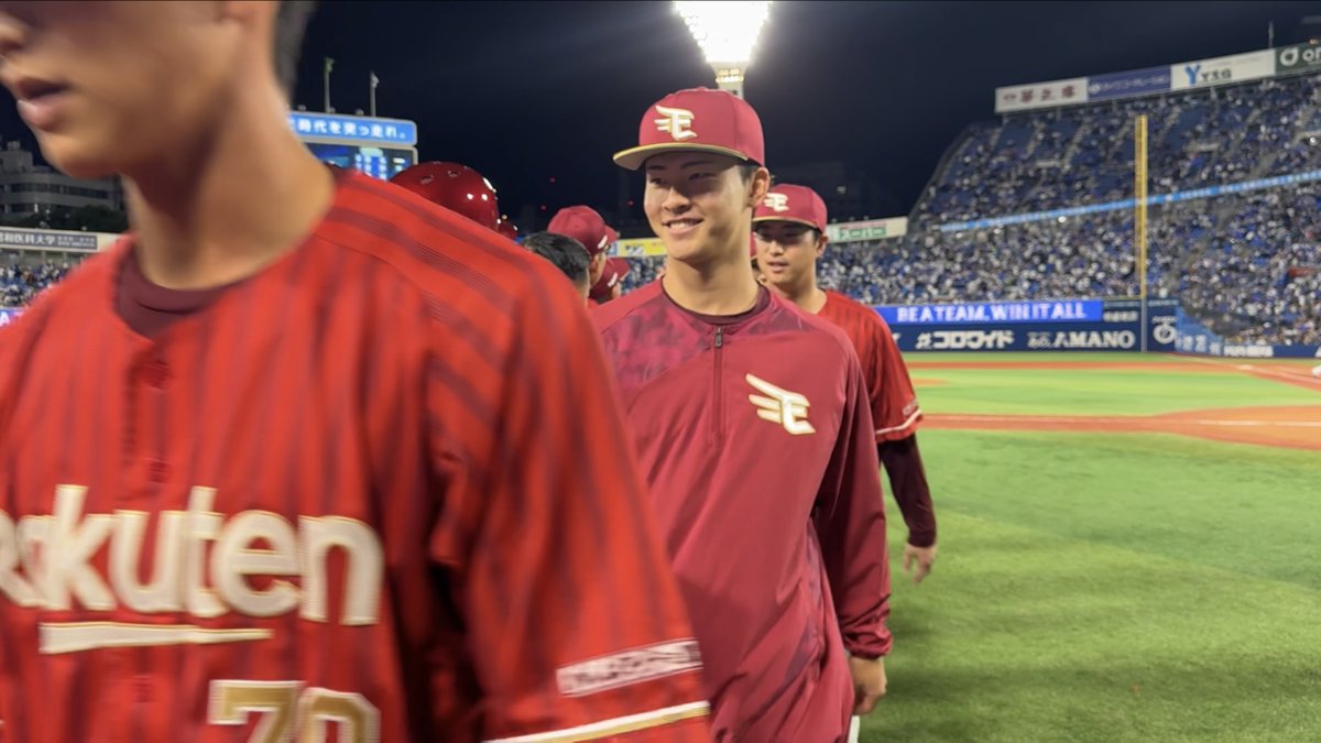 #わしほー！🦅 9回、中島選手のタイムリーツーベースでついに均衡が破れる‼️ 最後は藤平選手が締め、投手陣は無失点リレー🔥 それでは、今日のハイタッチです🖐🏼💫 #RakutenEagles #強鷲革新