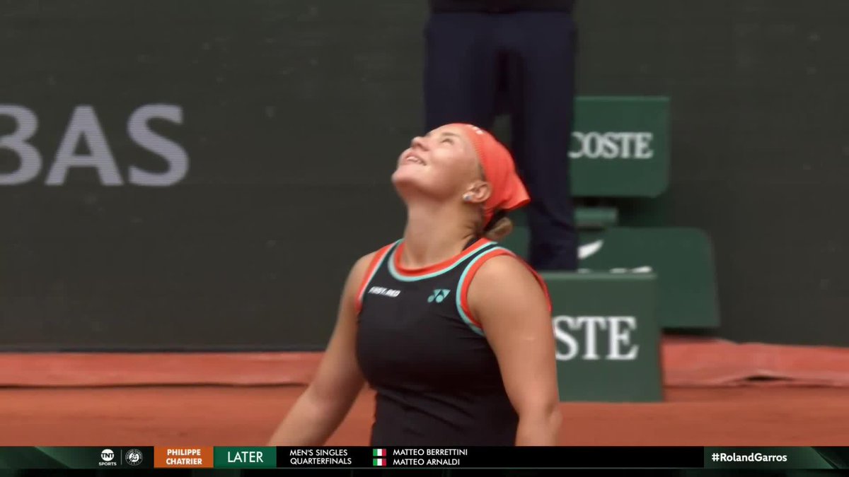 ARYNA SABALENKA LOSES SET 3 6-0 🤯 THE WORLD NO. 1 HAS BEEN ELIMINATED FROM #rolandgarros