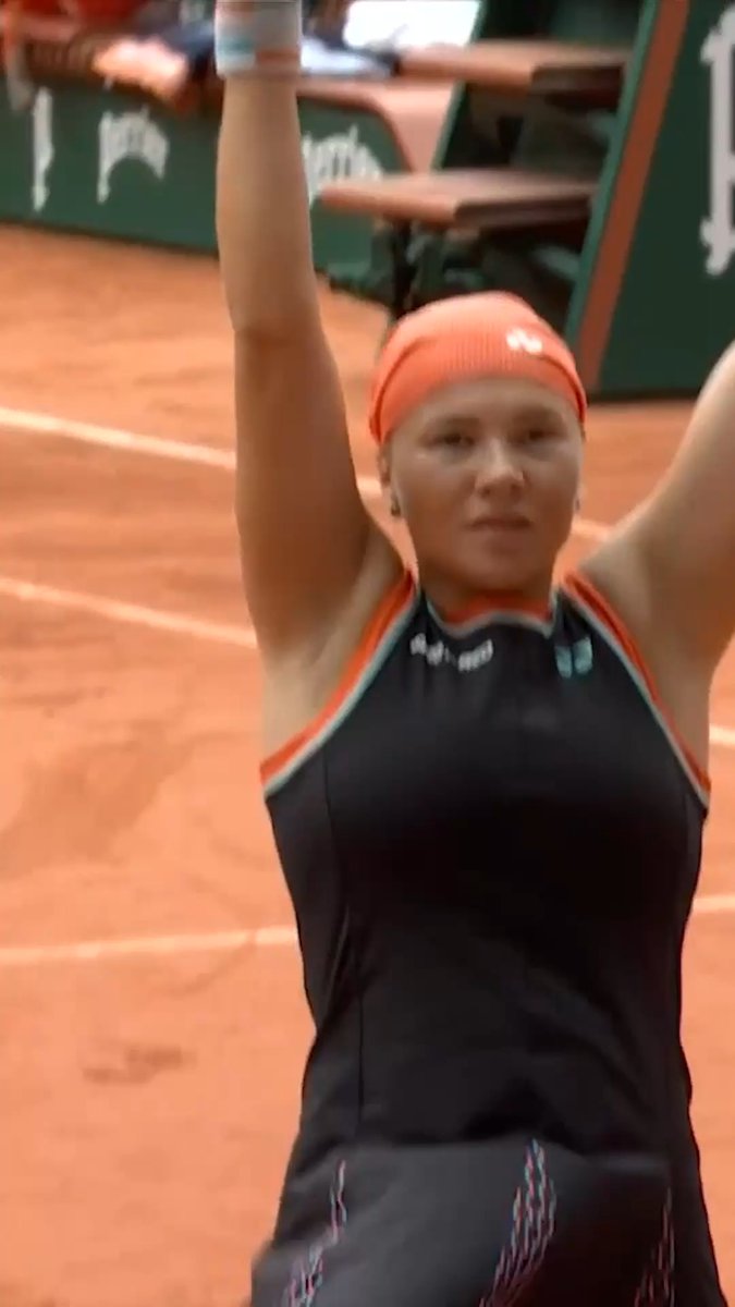 What a comeback 🤯 Diana Shnaider storms back from a set down to defeat world No. 1 Aryna Sabalenka and books her place in her first Grand Slam semi-final 👏