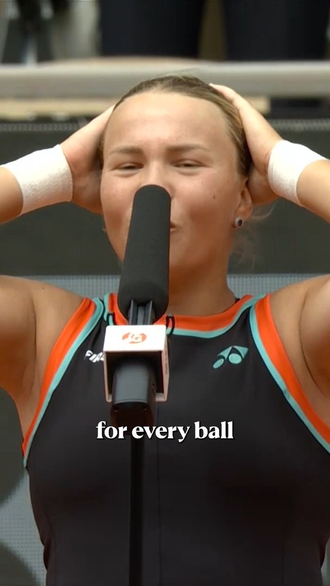 “Fight for every point!” Diana Shnaider explains how she battled back to knock out the world No. 1 and reach the semi-finals at Roland-Garros 💪