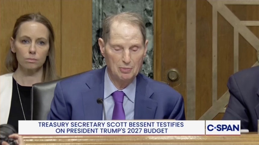 Sen. Wyden lays out the terms of Trump's IRS settlement: "As of right now, everybody in America is subject to audit except the Trump family."
