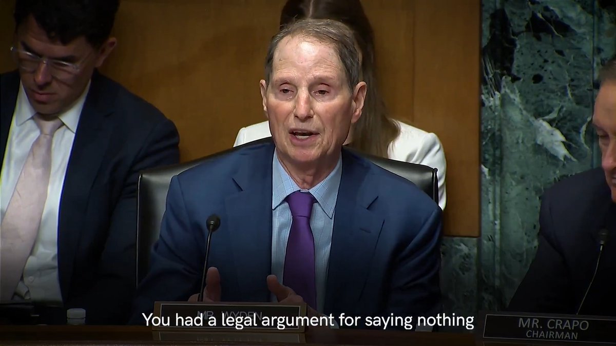 “Every American is subject to audit except Donald Trump and his family. I think that’s absurd.” Senator Ron Wyden confronts Treasury Secretary Scott Bessent on Trump’s corrupt IRS deal to give his family immunity from tax audits. WATCH: