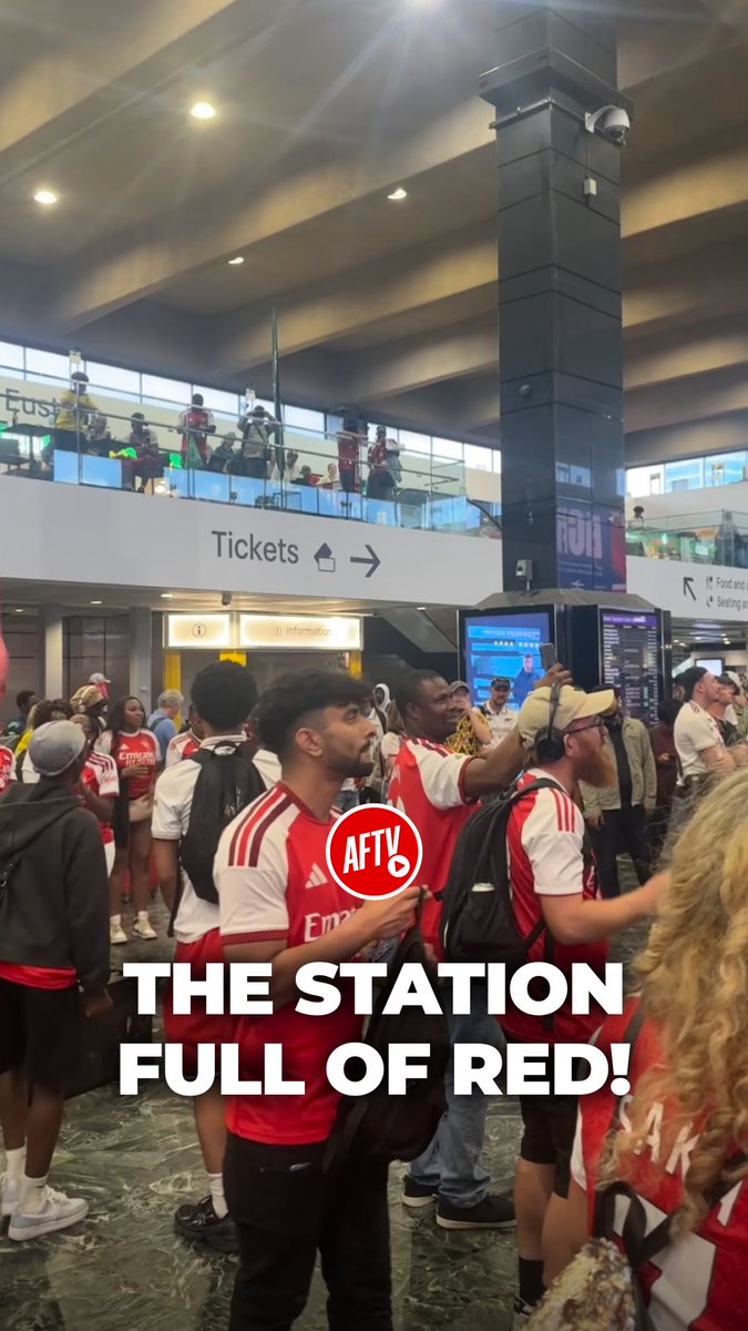 ❤️ The station is full of RED! © Viktoria Kula #AFTV