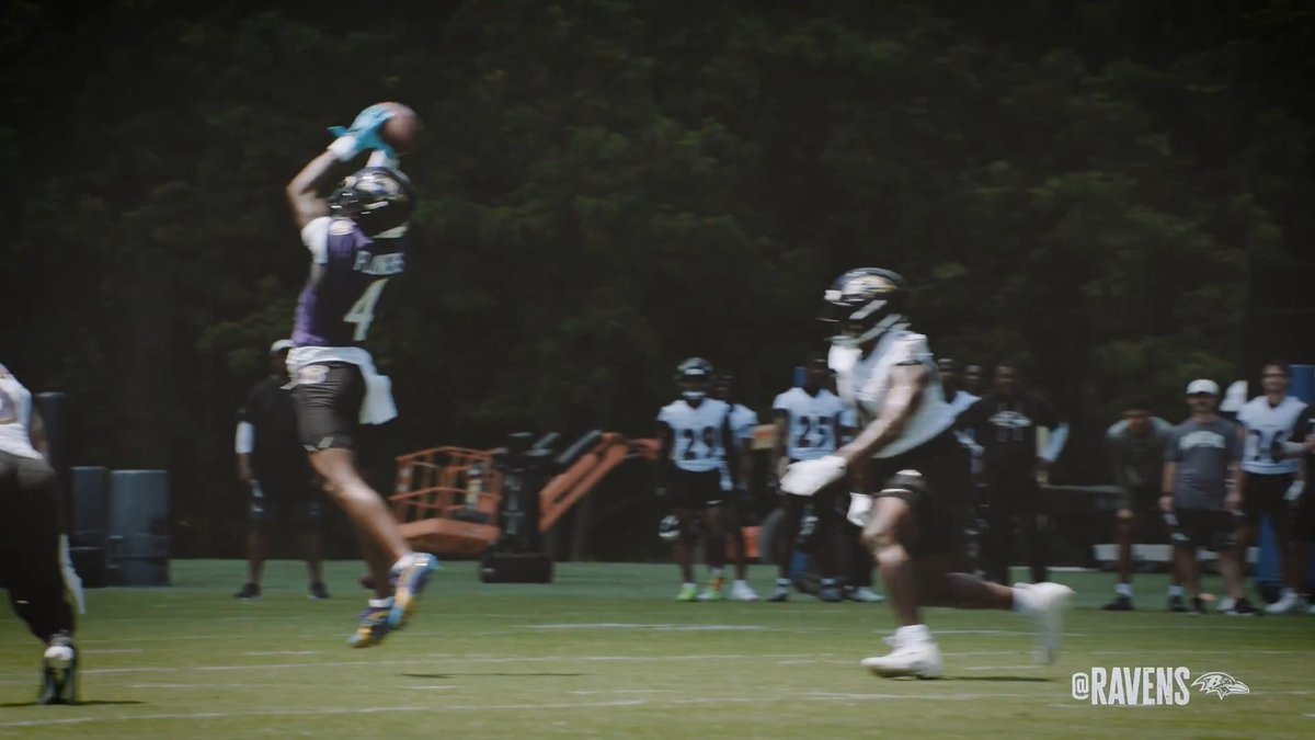 The work now shows up on Sundays zay flowers