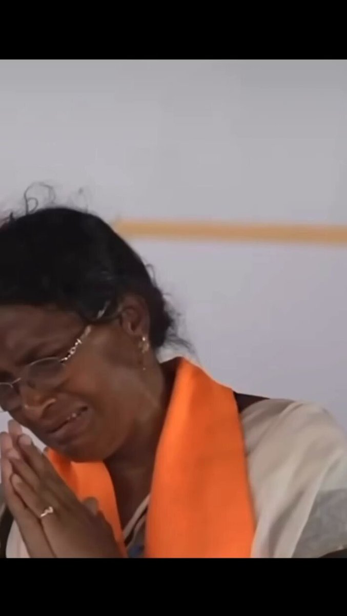 Keeping all politics and everything else aside, I just want to acknowledge the power and enigma of KARMA 🙏🏼 A mother who lost her daughter, her everything, didn't even get the chance to do her daughter's last rites properly, cannot even say her daughter's name out in the public, was beaten and humiliated in the public, offered money to keep silent, and a lot more; all of which happened when Mamata Banerjee was is power, was the CM of our state and also the Health Minister. Today that mother is sitting right where Mamata Banerjee sat a month back. Yes she did not get her daughter back but somewhere somehow she found relief. On the other hand Mamata Banerjee has lost her position as a CM, lost her own seat against Suvendu Adhikari, lost many of her own loyal party members, got kicked out of Nabanna and is also about to lose her own party's flag and symbol. Well I don't know what else can define Karma. Ratna Debnath waited for almost 2 years but Karma never forgot to keep an account. Har Har Mahadev 🧿