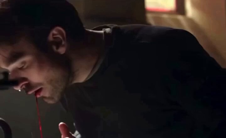 Love that scene when Matt feels his senses coming back! Daredevil season 3 😈